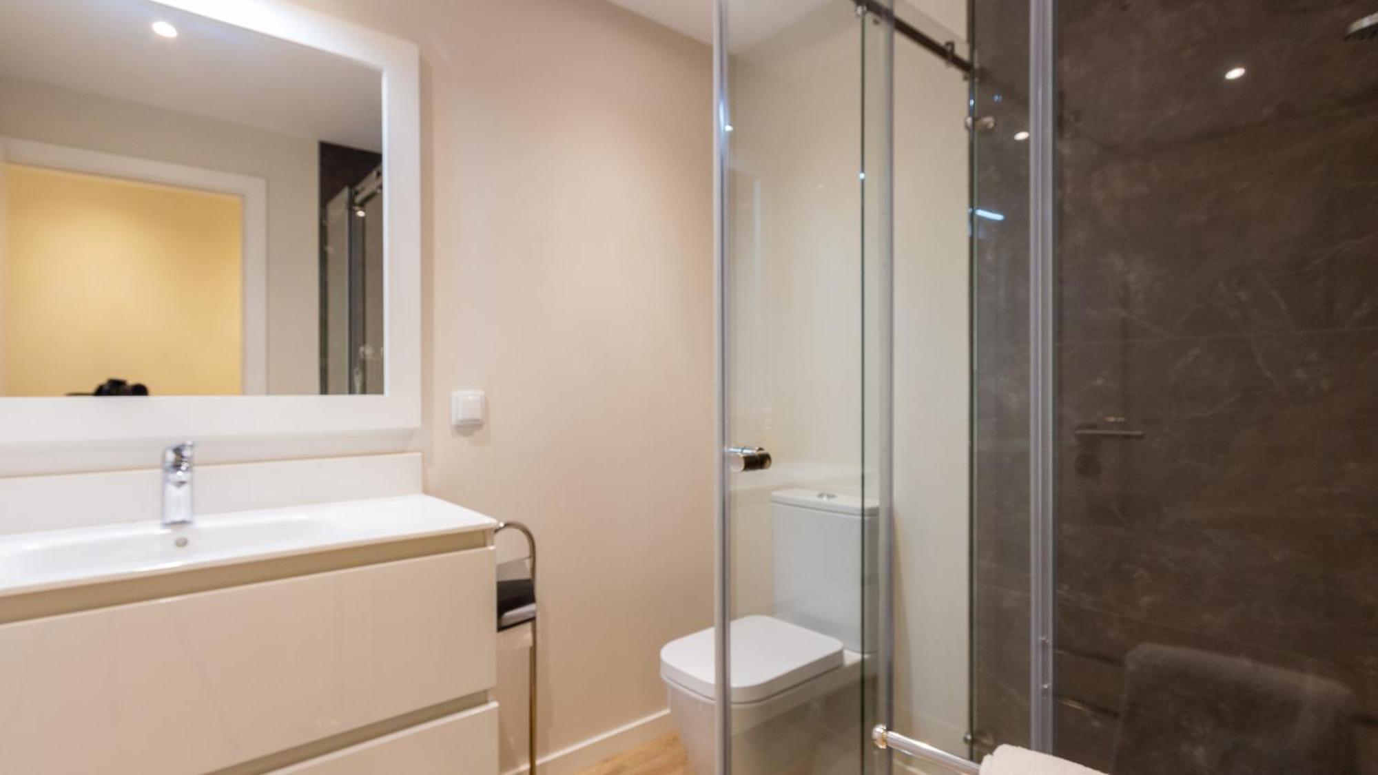 Luxury And Modern Apartment In Porto Moniz Center Bagian luar foto
