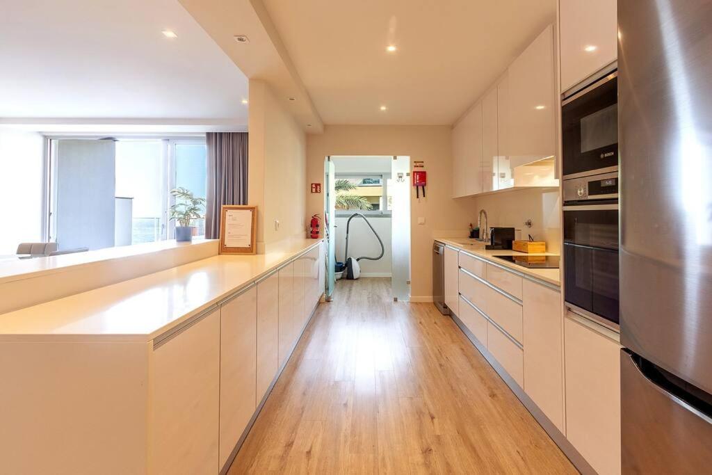 Luxury And Modern Apartment In Porto Moniz Center Bagian luar foto