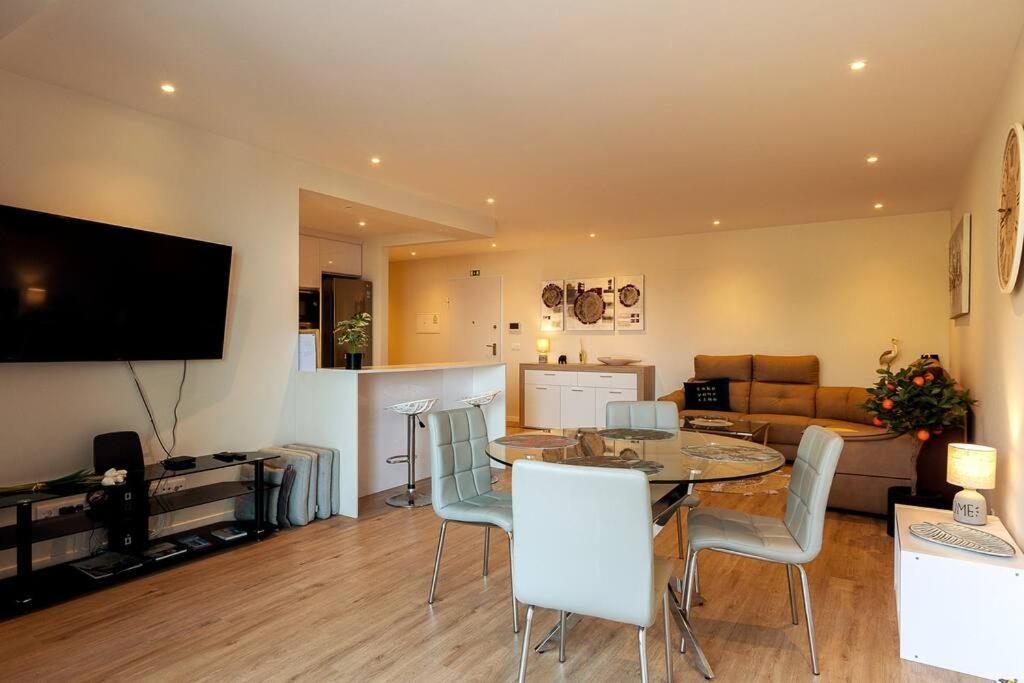 Luxury And Modern Apartment In Porto Moniz Center Bagian luar foto