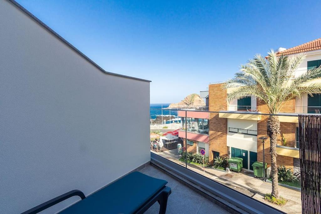 Luxury And Modern Apartment In Porto Moniz Center Bagian luar foto