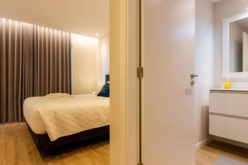 Luxury And Modern Apartment In Porto Moniz Center Bagian luar foto