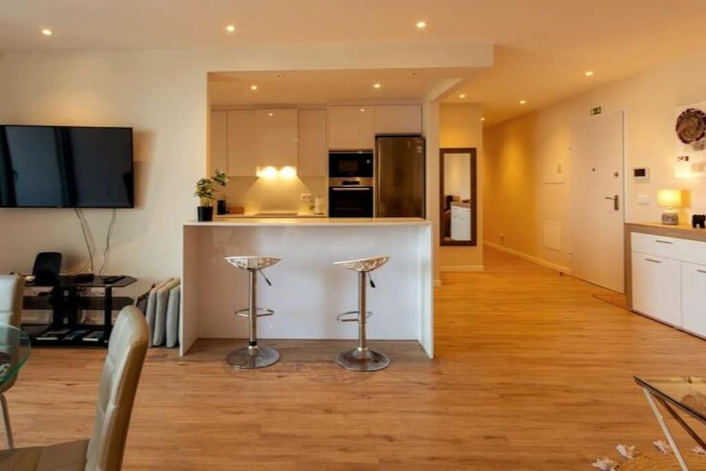 Luxury And Modern Apartment In Porto Moniz Center Bagian luar foto